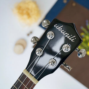 Ukunili Ukulele Concert 23' Black (Gloss)