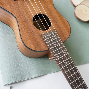 Ukunili Ukulele Concert 23' Mahogany Wood 2330B