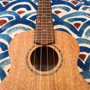 TODO Ukulele 23' Concert Mahogany Solid Top